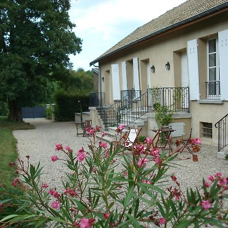 Les Communs Du Manoir Lägenhet Écully Exteriör bild