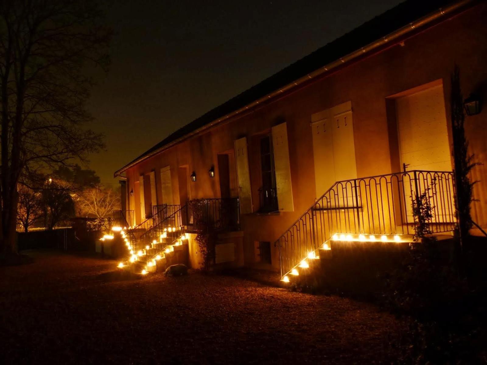 Les Communs Du Manoir Lägenhet Écully Rum bild