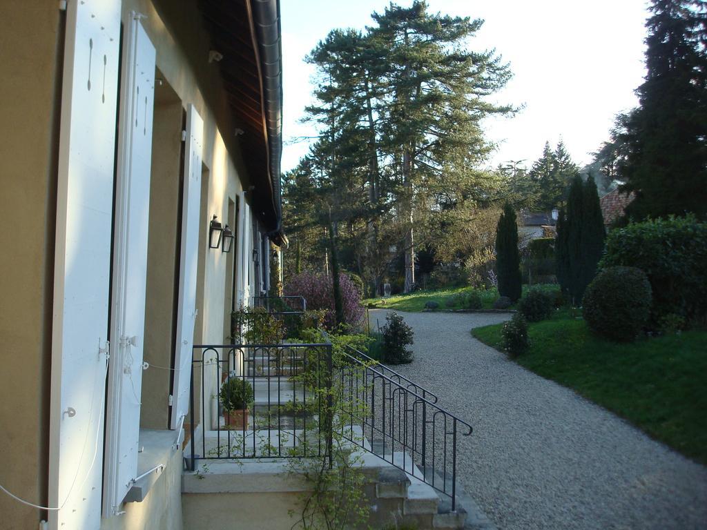 Les Communs Du Manoir Lägenhet Écully Rum bild