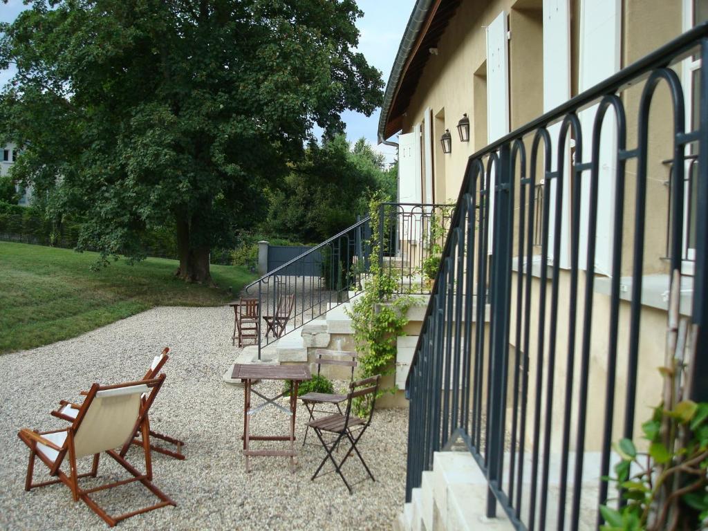Les Communs Du Manoir Lägenhet Écully Exteriör bild