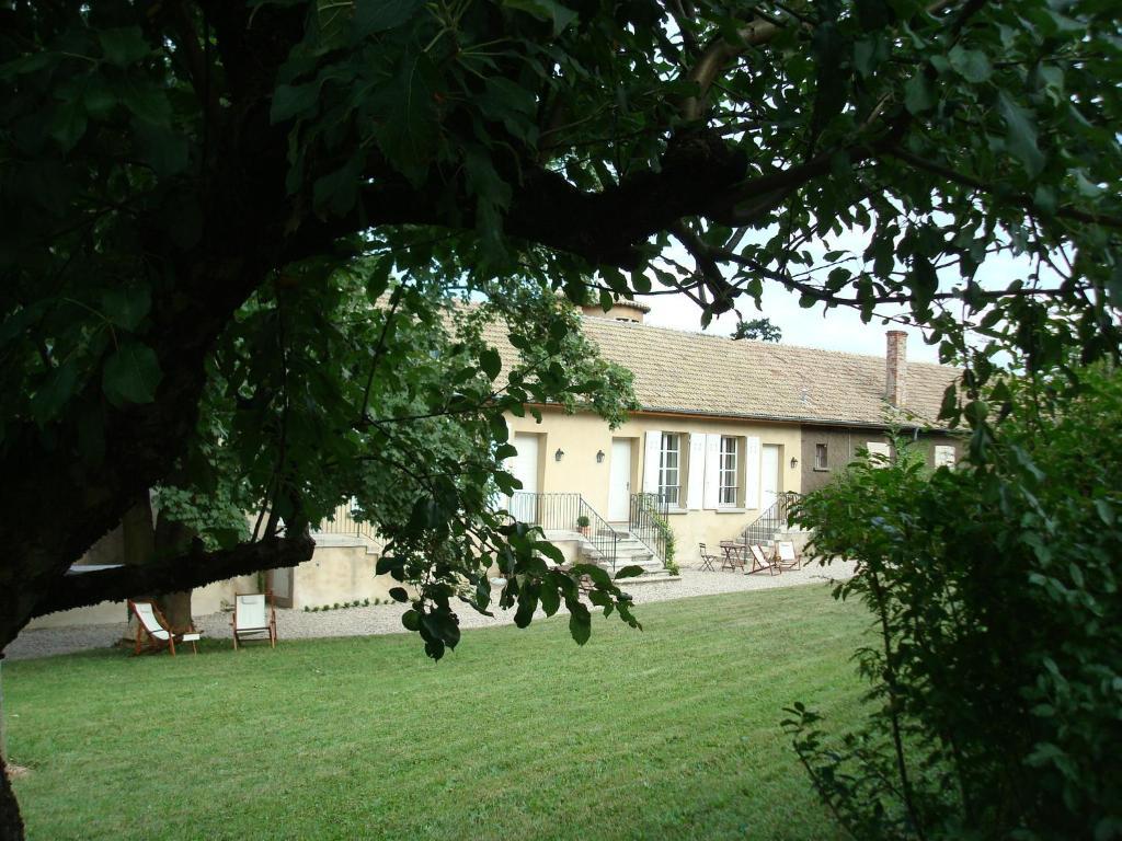 Les Communs Du Manoir Lägenhet Écully Exteriör bild