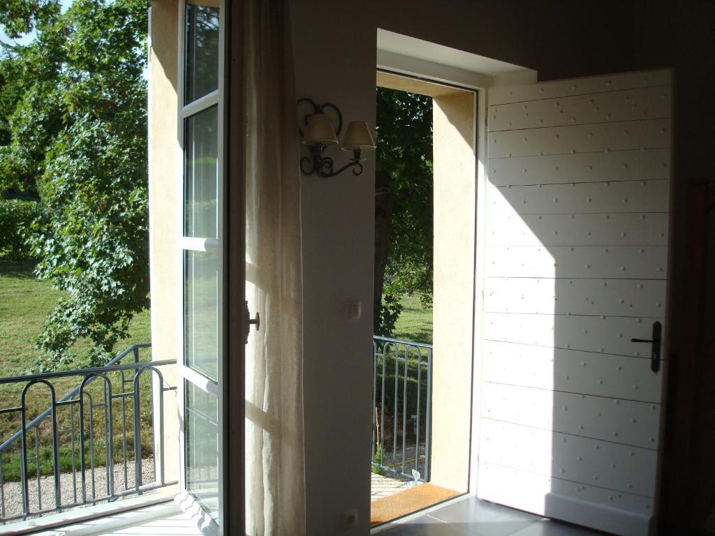 Les Communs Du Manoir Lägenhet Écully Exteriör bild