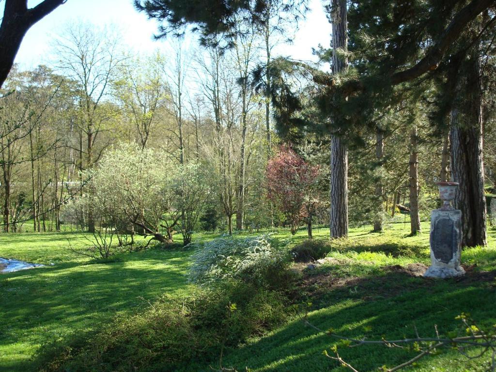 Les Communs Du Manoir Lägenhet Écully Exteriör bild
