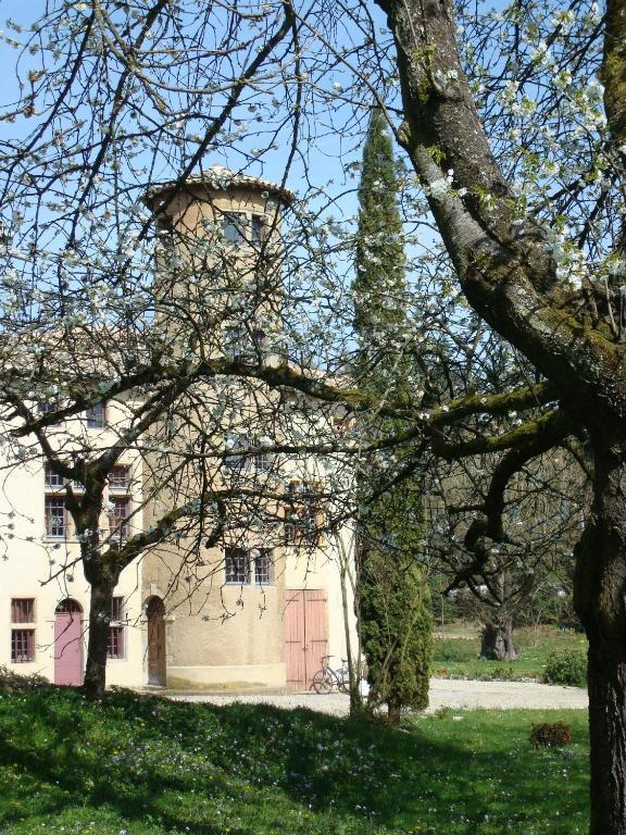 Les Communs Du Manoir Lägenhet Écully Exteriör bild