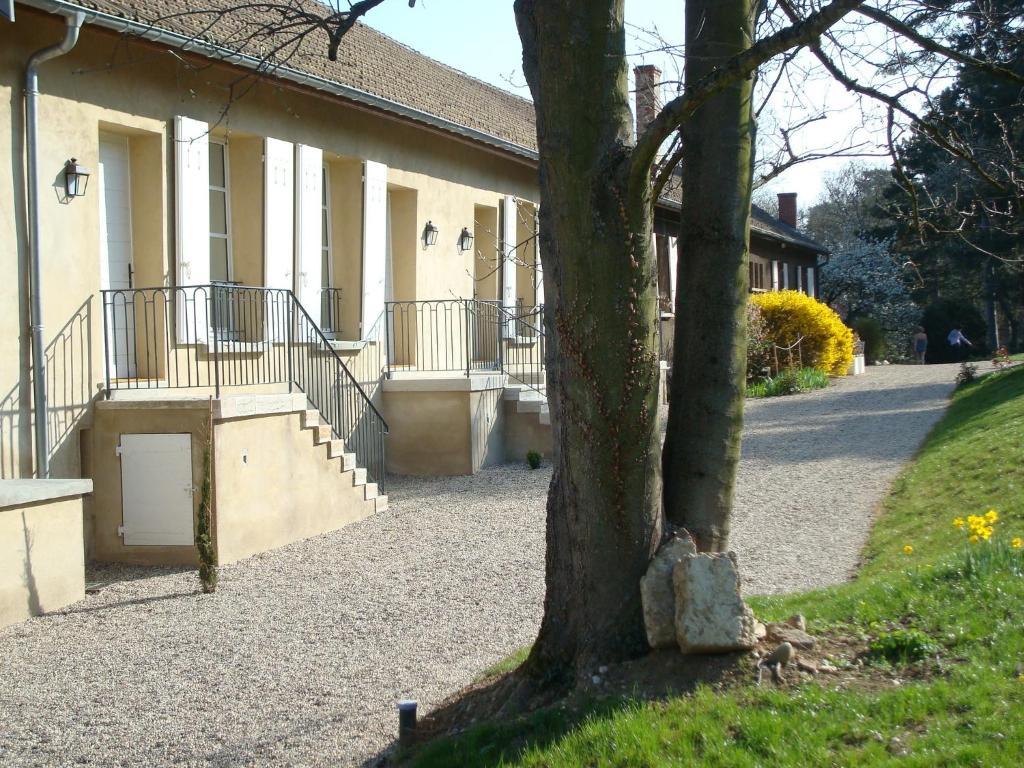 Les Communs Du Manoir Lägenhet Écully Exteriör bild