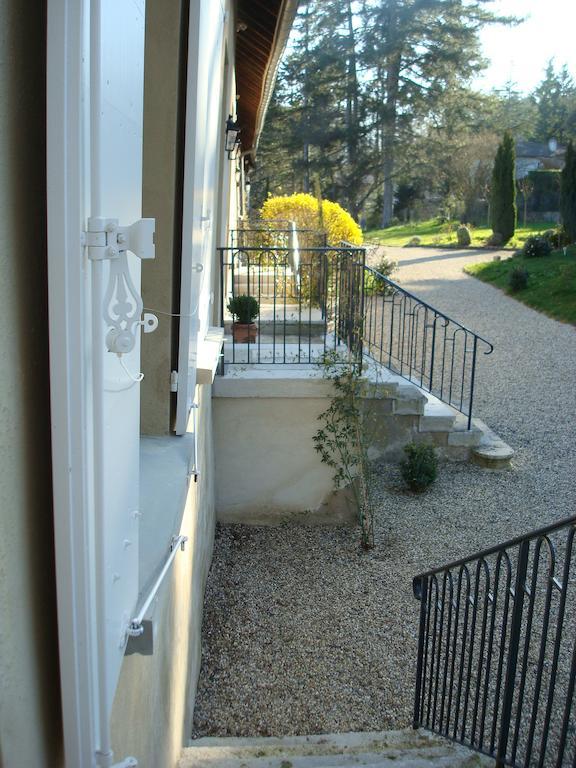 Les Communs Du Manoir Lägenhet Écully Exteriör bild