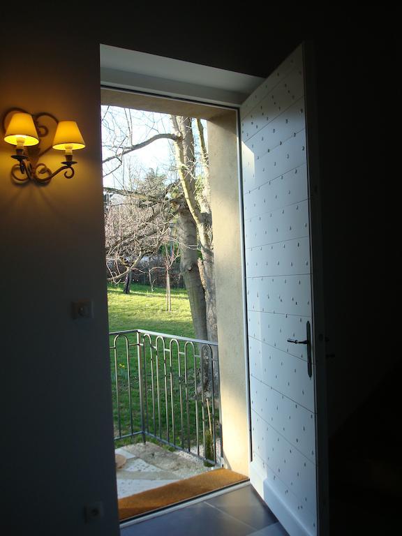 Les Communs Du Manoir Lägenhet Écully Exteriör bild